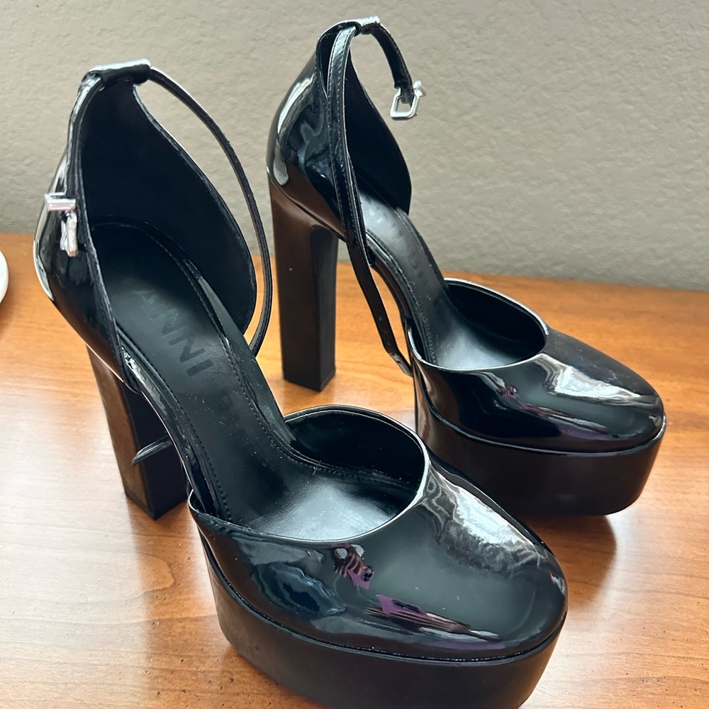 Gianni Bini Devi Black Patent Leather Platform Ankle Strap Heels